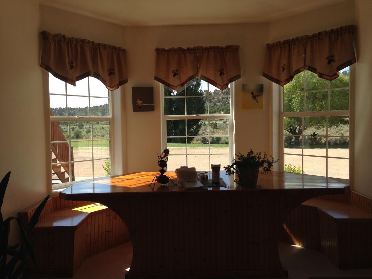 Bullberry Inn Bed & Breakfast トロピック エクステリア 写真
